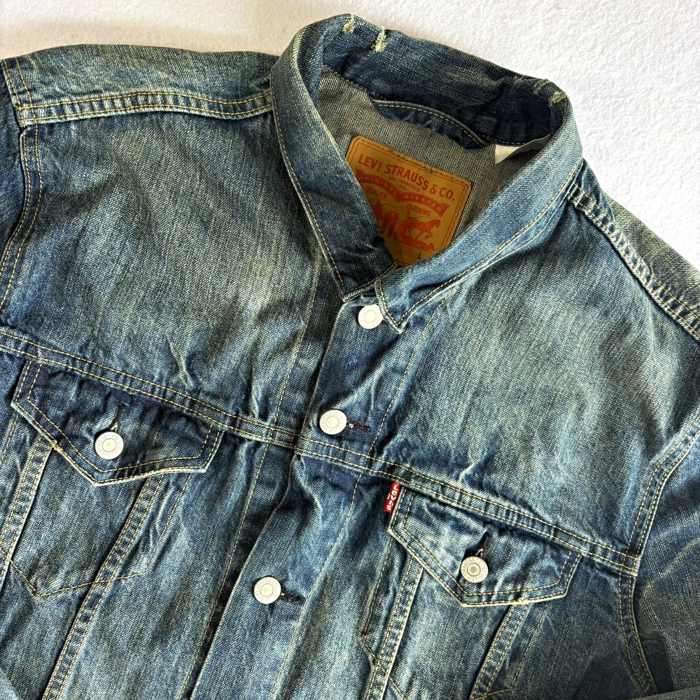 Levi Strauss & Co. Men's Blue Trucker Jean Jacket L Button Front Pockets Logo